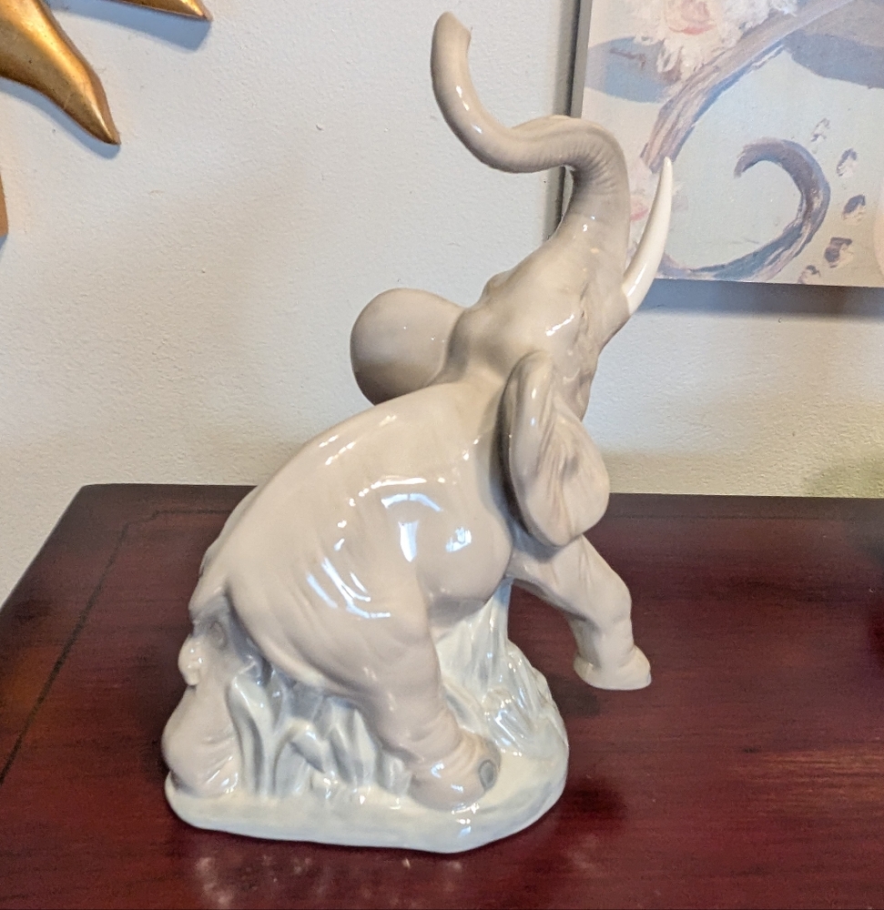 Lladro Elephant By Nao 9” High Cherished Piece Trunk Up Trumpeting Glossy EUC